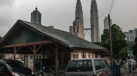Tak blisko a tak daleko..... – Kuala Lumpur, Malezja