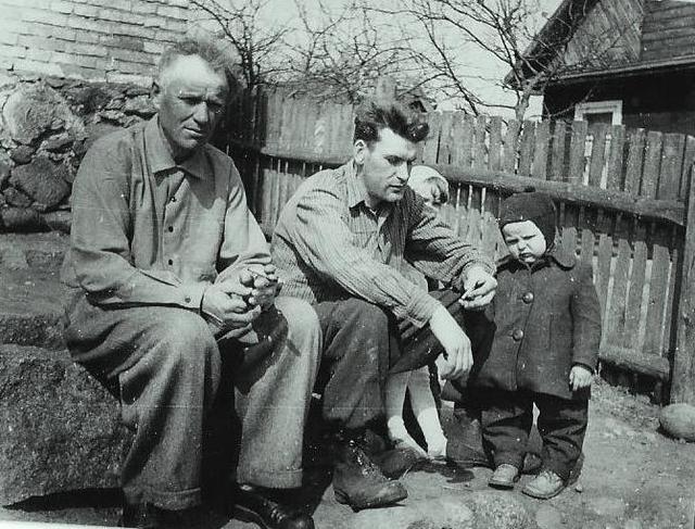 Ozierany Małe. 1962 r. Tak było. Szymon ZIelenkiewicz i Arseniusz  Czarniecki. 