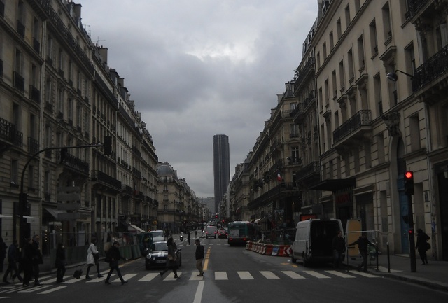 Widok na wieżę Montparnasse