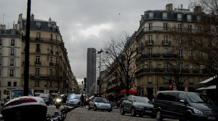 widok na wieżę Montparnasse – Paryż, Francja