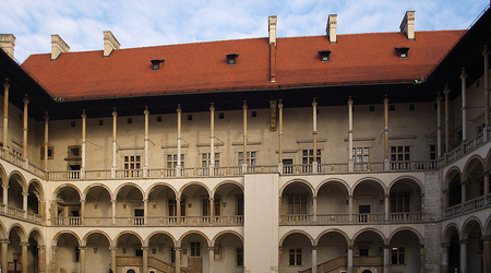 Wawel.Arkadowy dziedziniec wewnętrzny. – Kraków, Polska