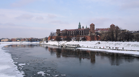 Widok na Wawel z Mostu Grunwaldzkiego. – Kraków, Polska