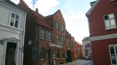 Stenbohus - klub mieszczący się w historycznym budynku – Ribe, Dania