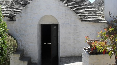 13919381 - Alberobello W królestwie trulli – Włochy