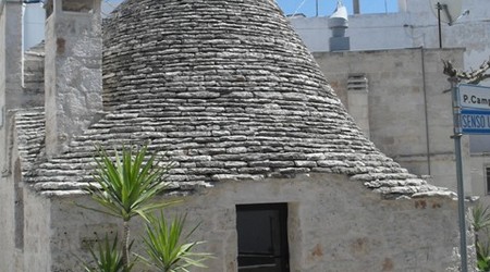 13919385 - Alberobello W królestwie trulli – Włochy