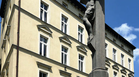 Krzyż na placu Św.Sebastiana. – Opole, Polska