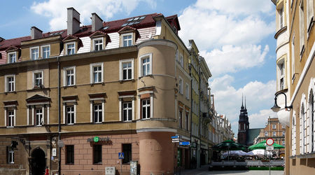 W stronę Rynku. – Opole, Polska