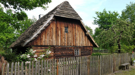 Chałupa wiejska. – Opole, Polska