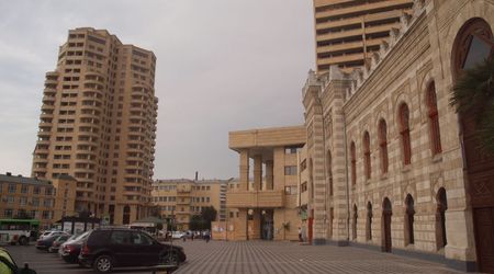 Dworzec w Baku – Tbilisi, Gruzja