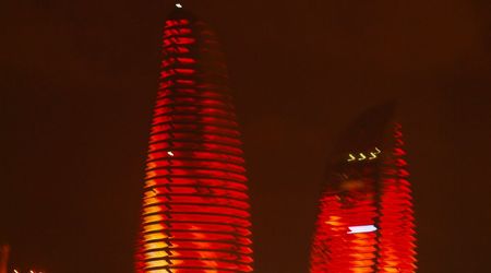 Baku nocą   widoki z promenady – Azerbejdżan
