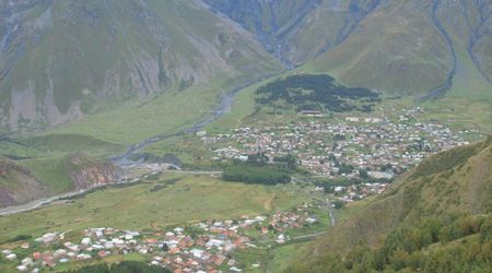 Kazbegi w dole – Gruzja