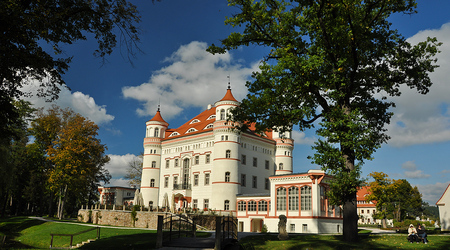 Pałac Wojanów – Polska