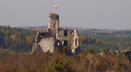 Zamek Mirów ze szlaku – Bobolice, Polska