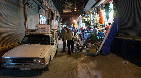 Ostatni spacer po bazarze – Hamadān, Iran