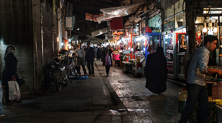 Ostatni spacer po bazarze – Hamadān, Iran