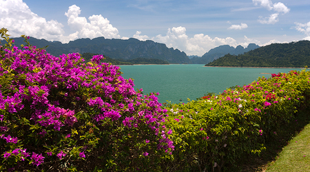 Nad jeziorem – Surat Thani, Tajlandia