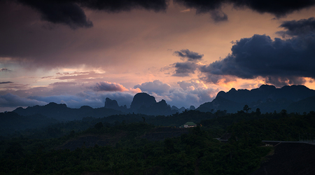 Jezioro Ratchaprapha – Surat Thani, Tajlandia