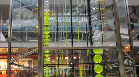 Nietypowy zegar w Europa Center – Niemcy