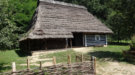 23168260 - Sanok skansen w Sanoku – Polska