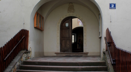 wnętrze klasztoru  w Św.Katarzynie – Kurozwęki, Polska