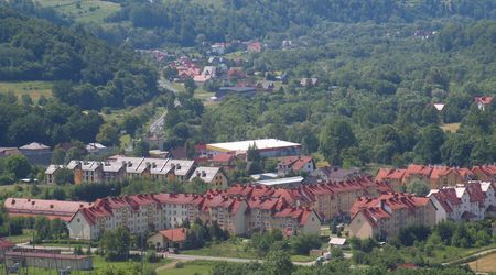 W dole Mszana Dolna – Schronisko na luboniu wielkim, Polska