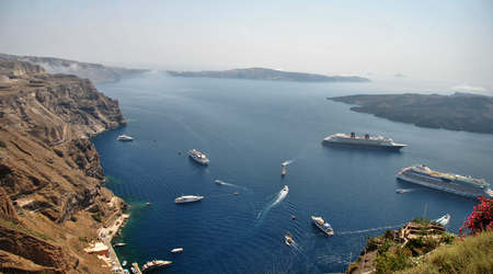 Fira stolica wyspy... – Santorini, Grecja