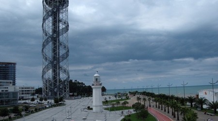 Wieża Alfabetu – Batumi, Gruzja