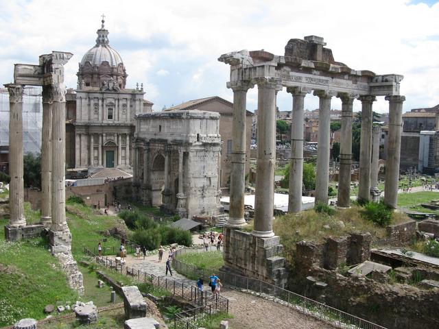 Forum Romanum...oraz jeden z Łuków Triumfalnych