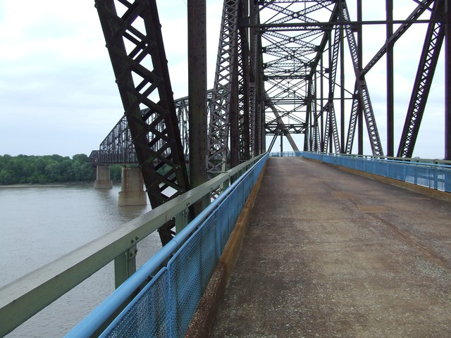 Old chain of rocks bridge 4