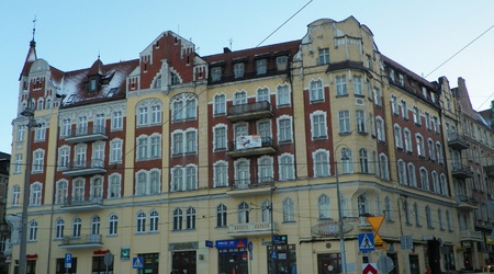 Katowice, kamienica na rogu ulic: – Polska