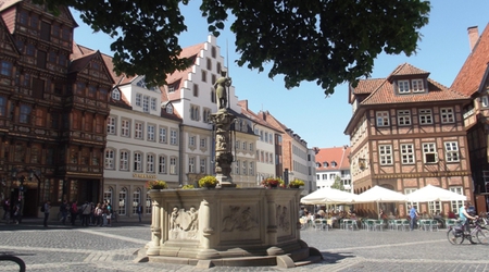25737626 - Hildesheim Sztuka romańska w ofensywie – Niemcy