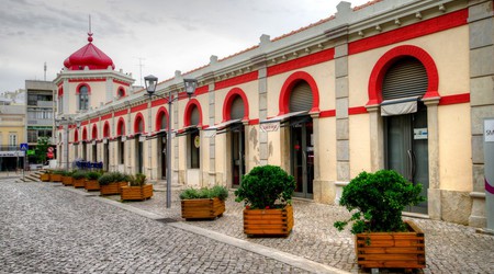 bazar pod dachem w Loule – Loulé, Portugalia