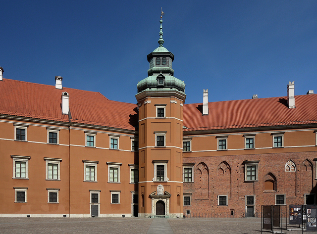 Zamek Królewski.Dziedziniec z Wieżą Władysławowską.