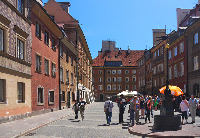 Warszawa. Ulica Szeroki Dunaj :)
