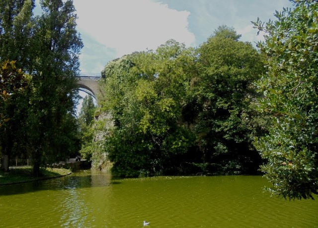 Paryż - Parc des Buttes Chaumont