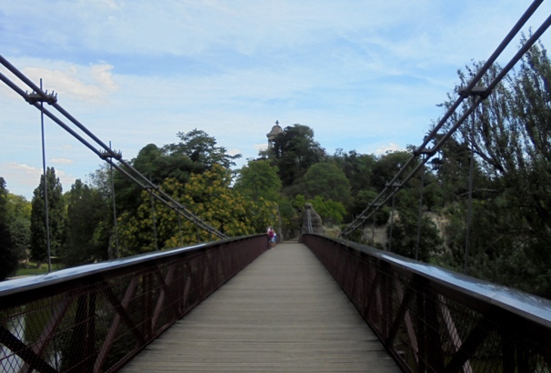 Paryż - Parc des Buttes Chaumont