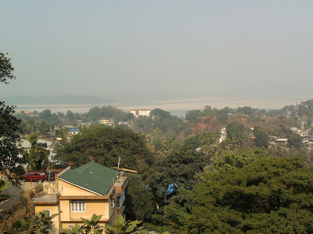 Miasto z rzeka bramaputra w tle 2