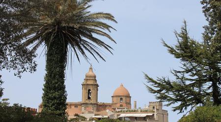 25750935 - Erice Erice Sycylia w kwietniu 2016 – Włochy
