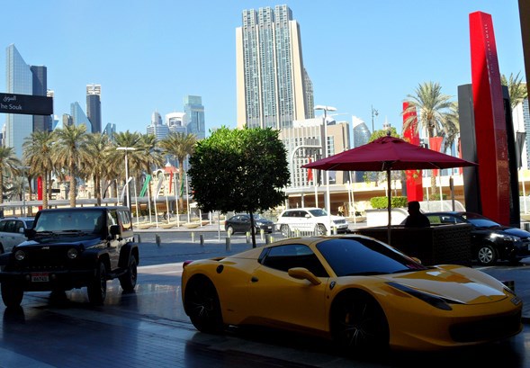 Dubaj - auta