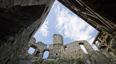 zamek Ogrodzieniec – Polska