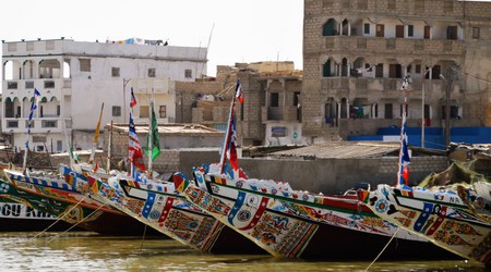 Kolorowe łodzie w St.Louis – Senegal