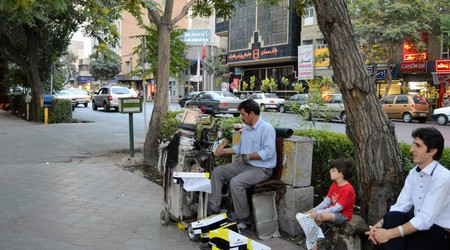 Tabriz-uliczny szewc – Tabrīz, Iran