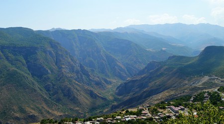 ...i coraz wyżej.. – Goris, Armenia