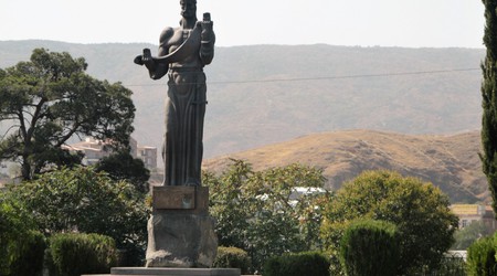 25786431 - Tbilisi Spacer po Tbilisi – Gruzja