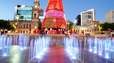 Choinka na Victoria Square w Adelaide – Australia