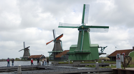 wiatraki – Zaandam, Holandia
